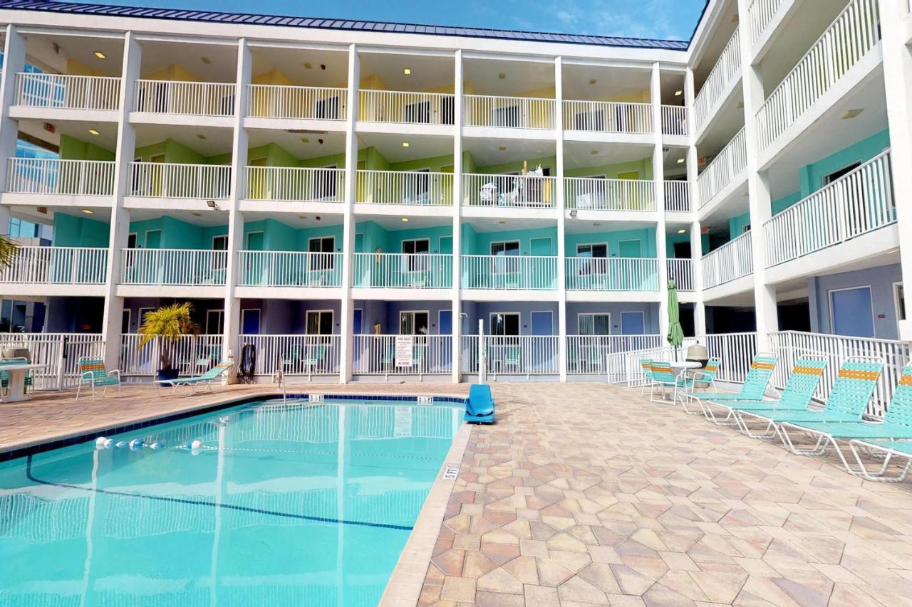 Pelican Pointe Clearwater Beach Exterior photo